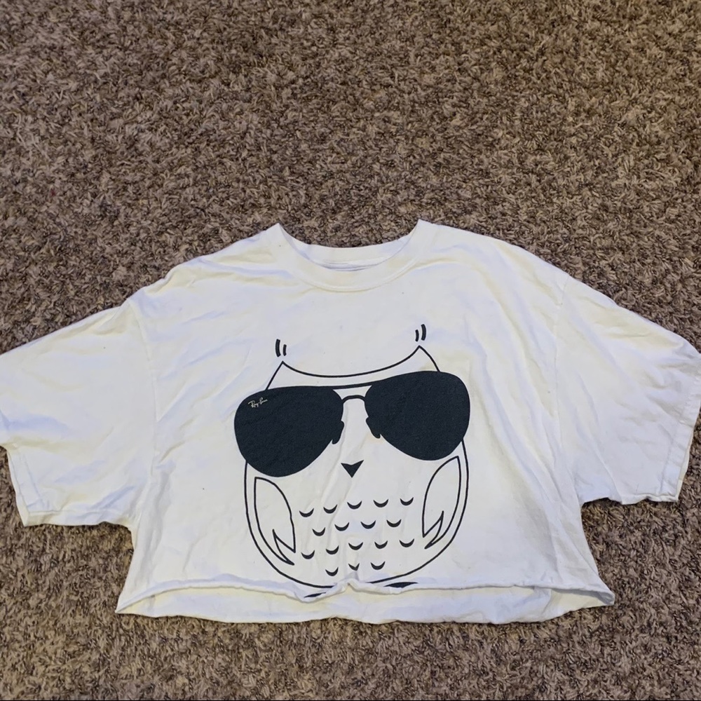 cropped white Ray-Ban tee with owl in sunglasses